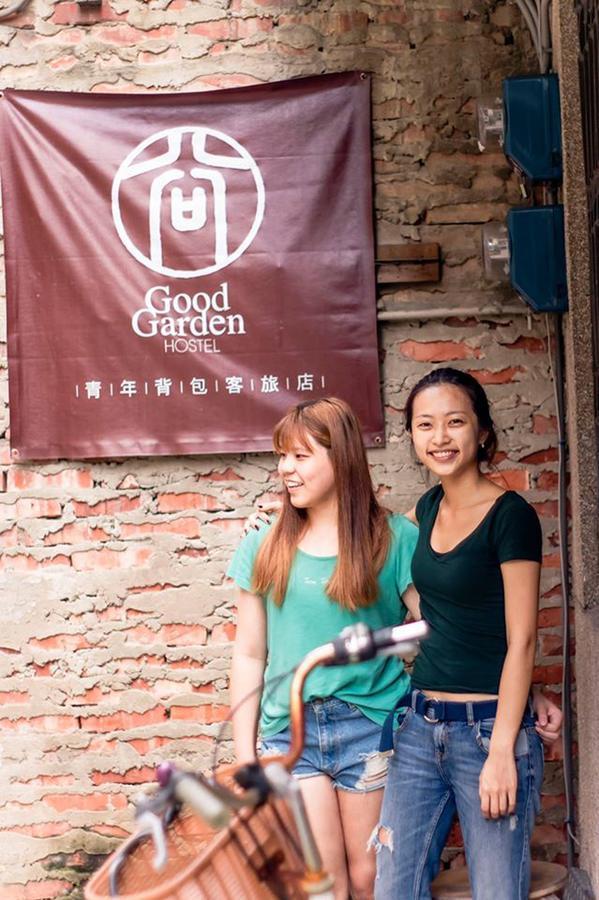 Good Garden Female Hostel Tainan Exteriör bild